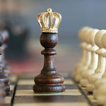 Schachfigur symbolisiert All-in-One Kurs